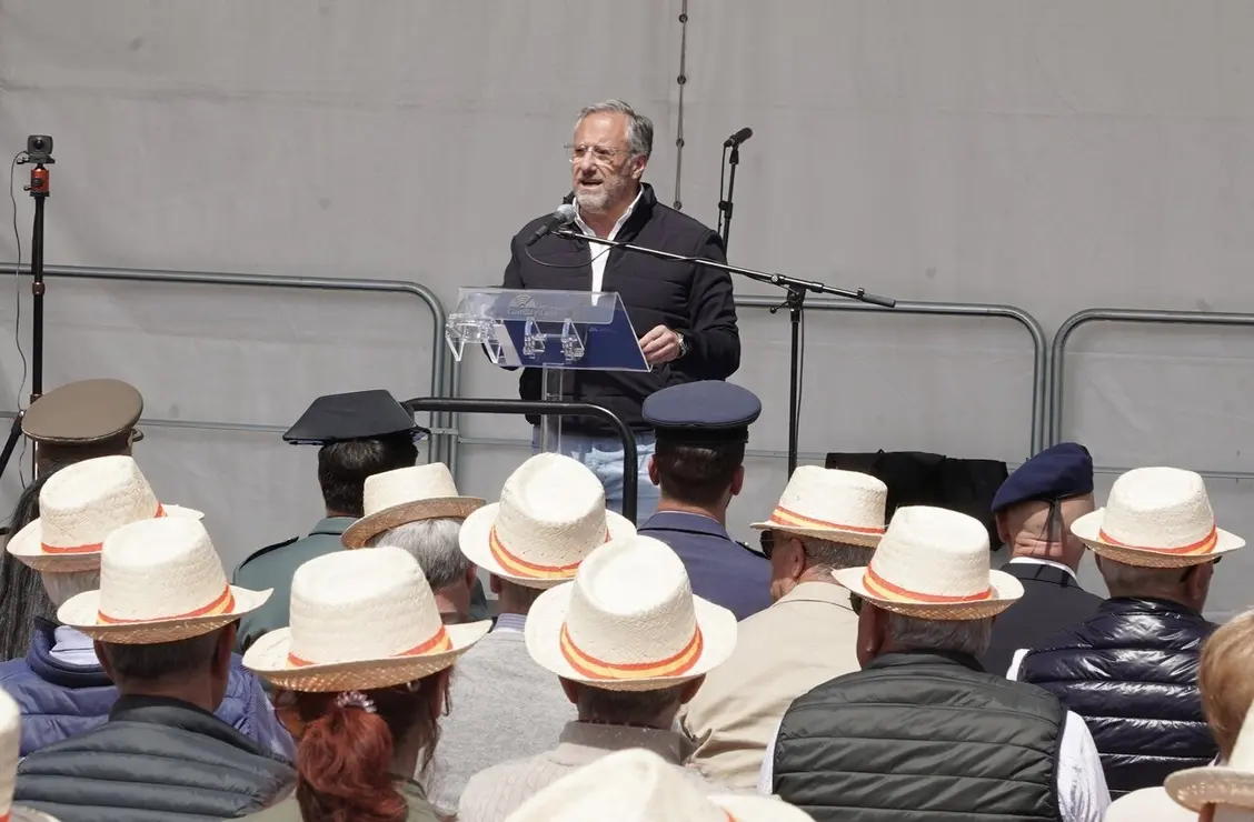 El presidente de las Cortes de Castilla y León, Carlos Pollán, asiste al concierto del Orfeón de la Hermandad de Veteranos de las Fuerzas Armadas y la Guardia Civil con motivo del Día de las Fuerzas Armadas.