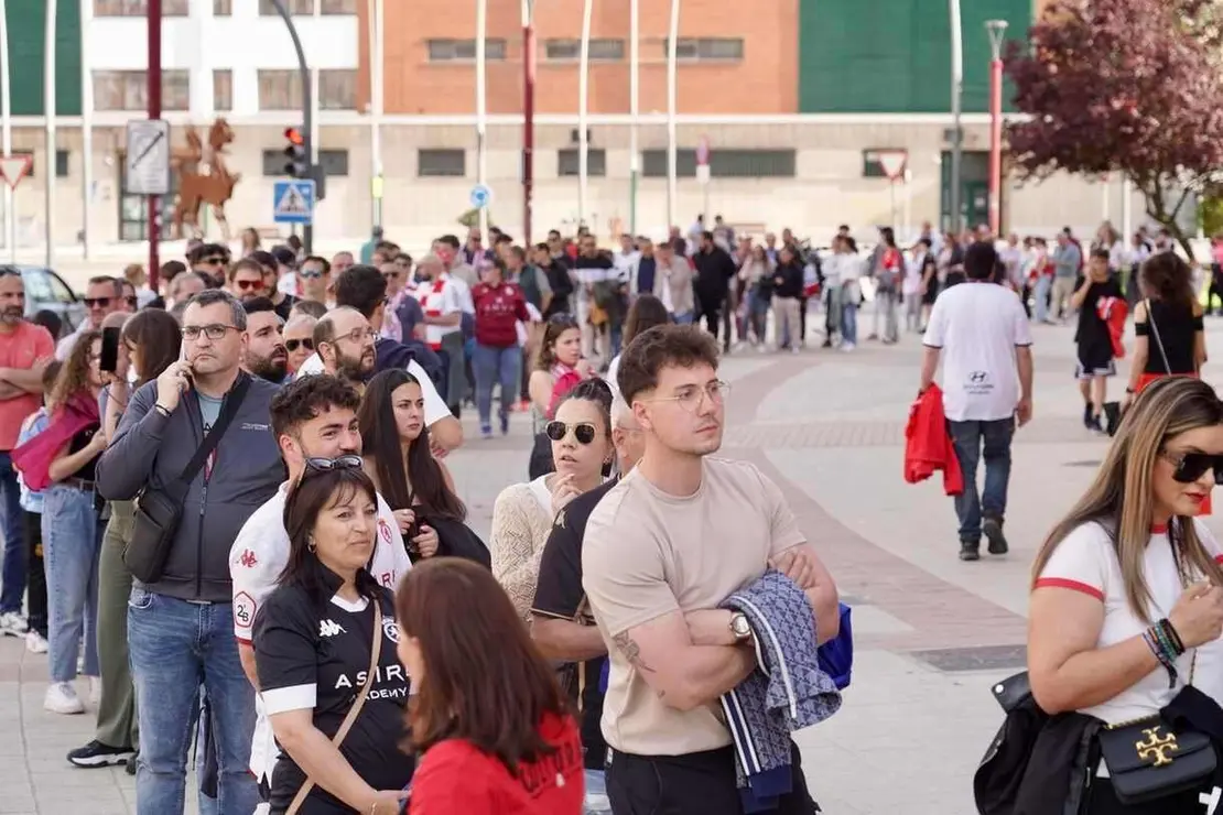 Fanzone de la Cultural y Deportiva Leonesa en el León Arena
