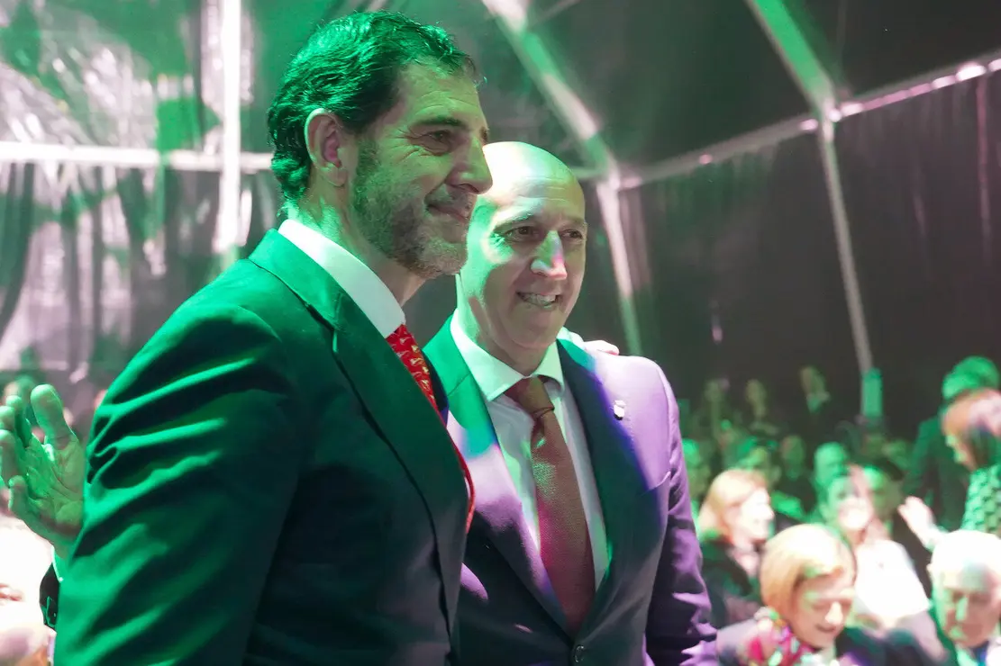 El consejero de Medio Ambiente, Vivienda y Ordenación del Territorio, Juan Carlos Suárez-Quiñones, inaugura las nuevas instalaciones de la empresa GAM