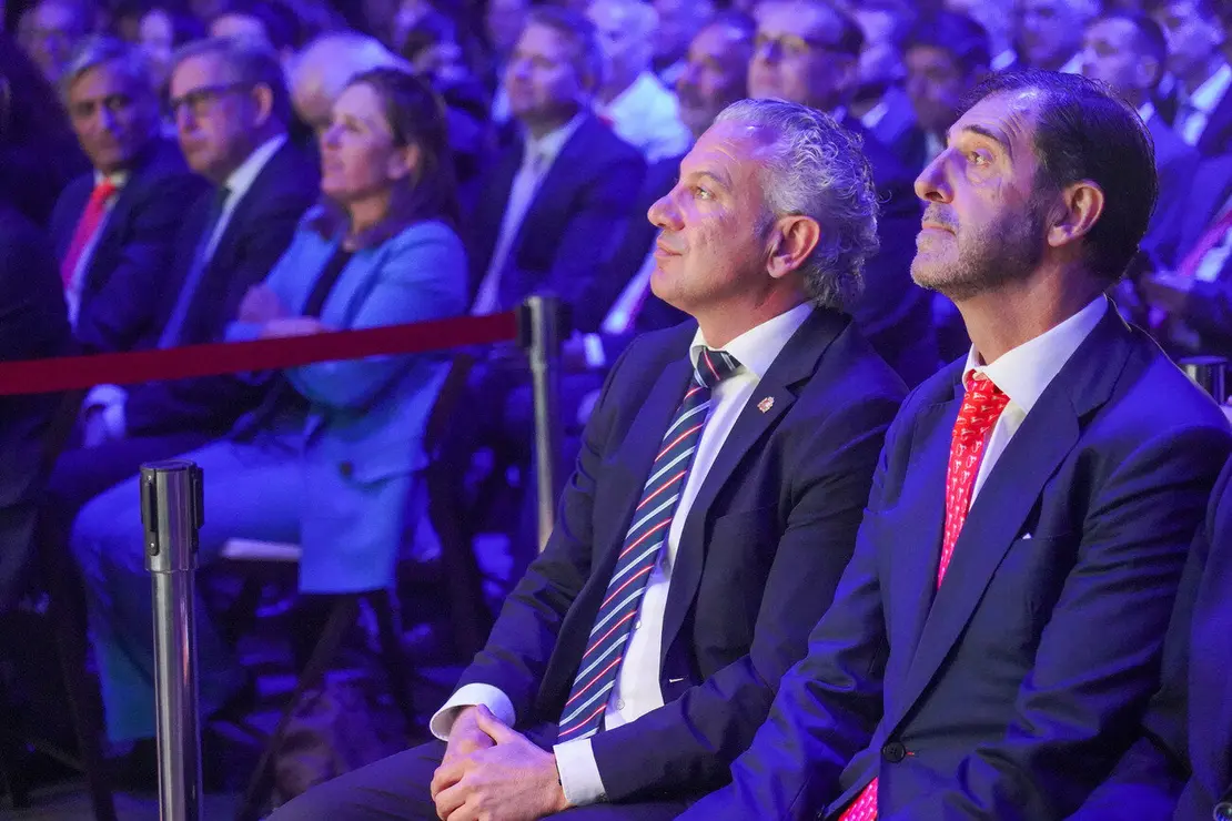 El consejero de Medio Ambiente, Vivienda y Ordenación del Territorio, Juan Carlos Suárez-Quiñones, inaugura las nuevas instalaciones de la empresa GAM