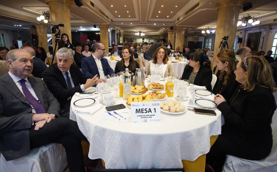 La consejera de Agricultura, Ganadería y Desarrollo Rural, María González Corral, asiste en Ponferrada al Club de Prensa de El Mundo Castilla y León titulado ‘La fuerza del sector agrario en Castilla y León’, organizado por el Consejo Económico y Social de Castilla y León