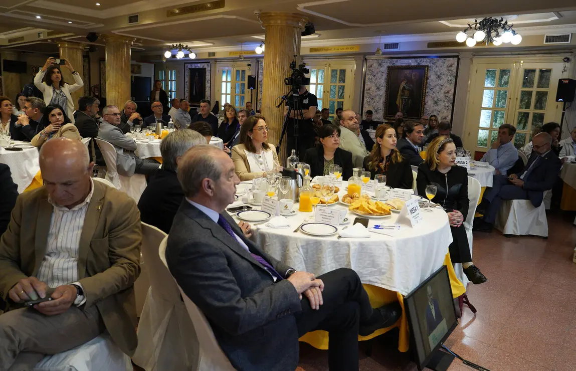 La consejera de Agricultura, Ganadería y Desarrollo Rural, María González Corral, asiste en Ponferrada al Club de Prensa de El Mundo Castilla y León titulado ‘La fuerza del sector agrario en Castilla y León’, organizado por el Consejo Económico y Social de Castilla y León