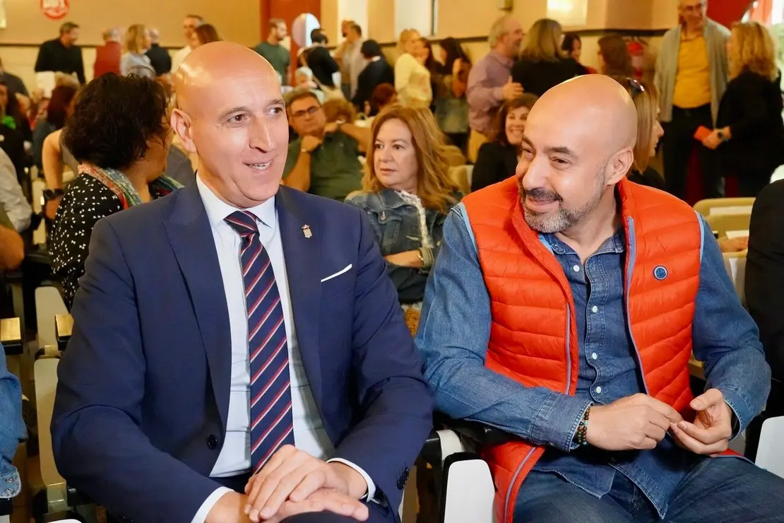 La Federación de Servicios, Movilidad y Consumo de UGT en Castilla y León celebra sus Jornadas de Acción sindical y Negociación Colectiva, Juventud, Mujeres y personas LGTBI. El secretario general de UGT Castilla y León, Óscar Lobo, atiende a los medios junto al secretario general de FeSMC UGT CyL, Héctor Yágüez Martín, la secretaria de Acción Sindical y Coordinación Sectorial de FeSMC UGT CyL, Mónica Gay Ceñal, y el vicesecretario General Área externa de FeSMC, Pedro Aller