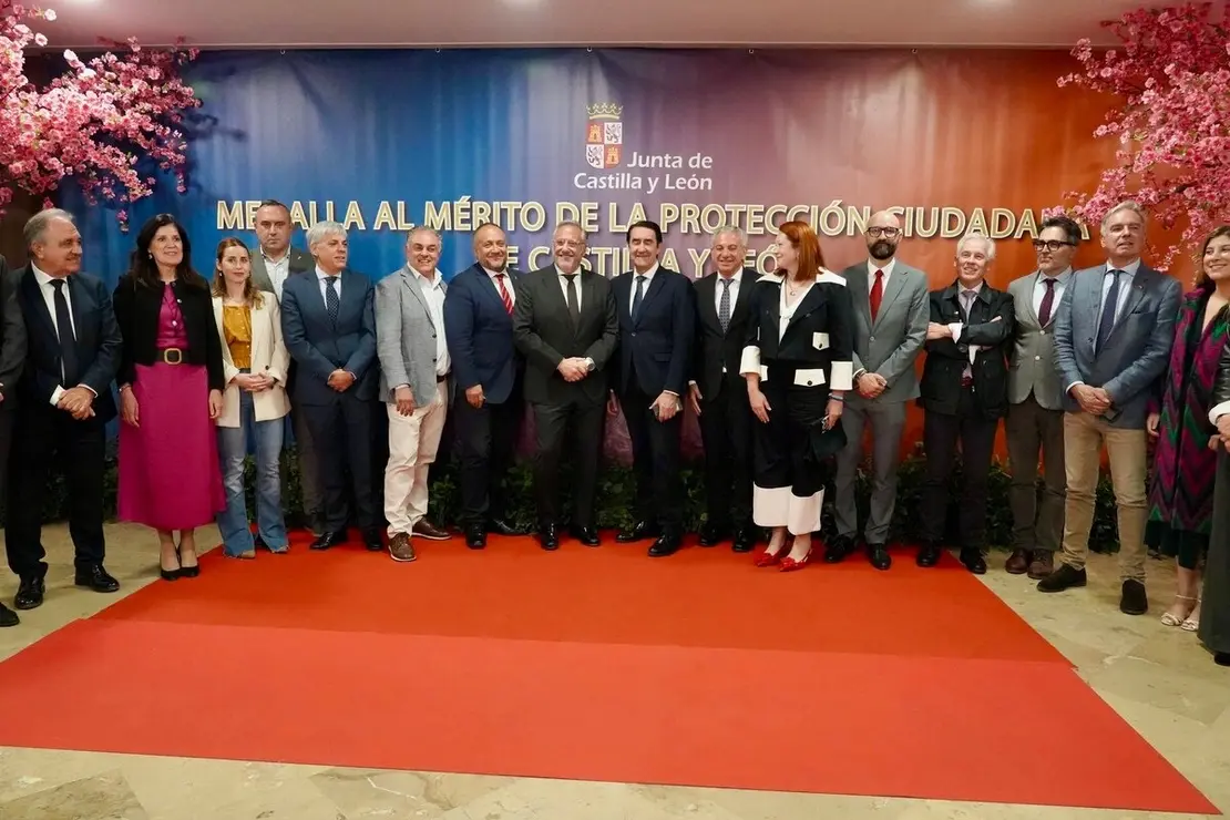 Celebración del acto de entrega de las Medallas al Mérito de la Protección Ciudadana de Castilla y León 2024, al que asisten el consejero de Medio Ambiente, Vivienda y Ordenación del Territorio, Juan Carlos Suárez-Quiñones, y el presidente de las Cortes, Carlos Pollán