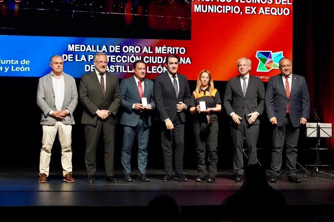 Celebración del acto de entrega de las Medallas al Mérito de la Protección Ciudadana de Castilla y León 2024, al que asisten el consejero de Medio Ambiente, Vivienda y Ordenación del Territorio, Juan Carlos Suárez-Quiñones, y el presidente de las Cortes, Carlos Pollán