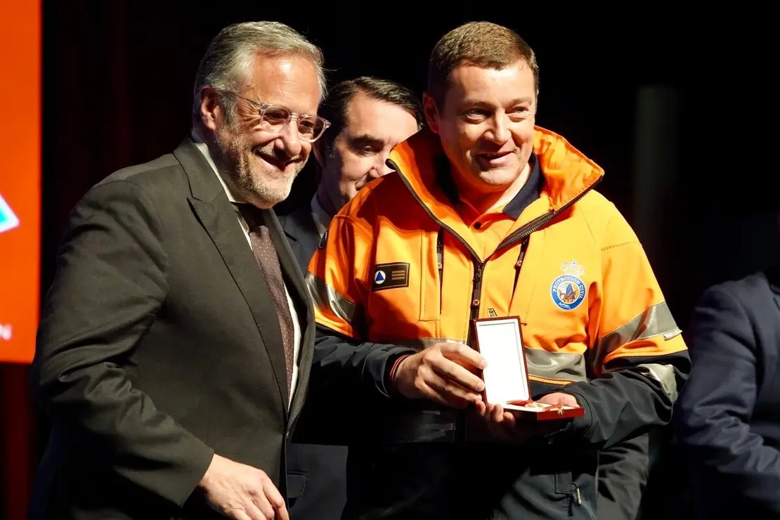 Celebración del acto de entrega de las Medallas al Mérito de la Protección Ciudadana de Castilla y León 2024, al que asisten el consejero de Medio Ambiente, Vivienda y Ordenación del Territorio, Juan Carlos Suárez-Quiñones, y el presidente de las Cortes, Carlos Pollán