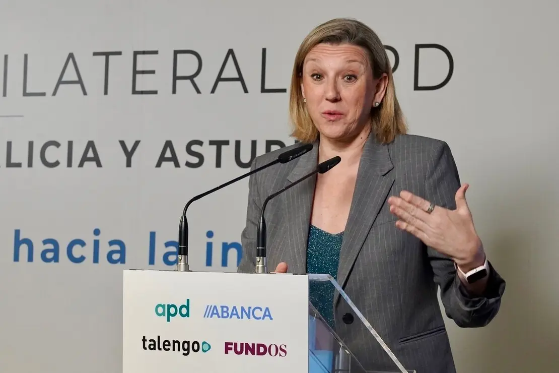 La vicepresidenta de la Junta, Isabel Blanco, inaugura el IV Encuentro Trilateral de la Asociación para el Progreso de la Dirección (APD), que reúne a líderes institucionales y empresariales del noroeste peninsular en la capital leonesa, junto al presidente de la entidad, Carlos Moro