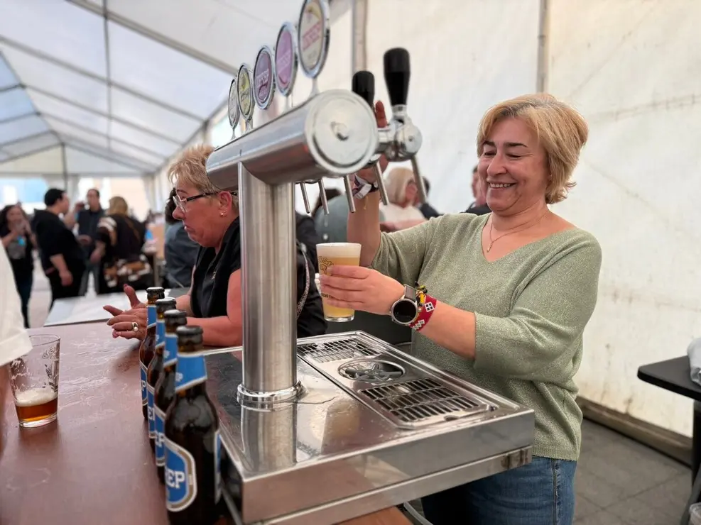 Inauguración de la II Feria de Artesanos Cerveceros de San Andrés.