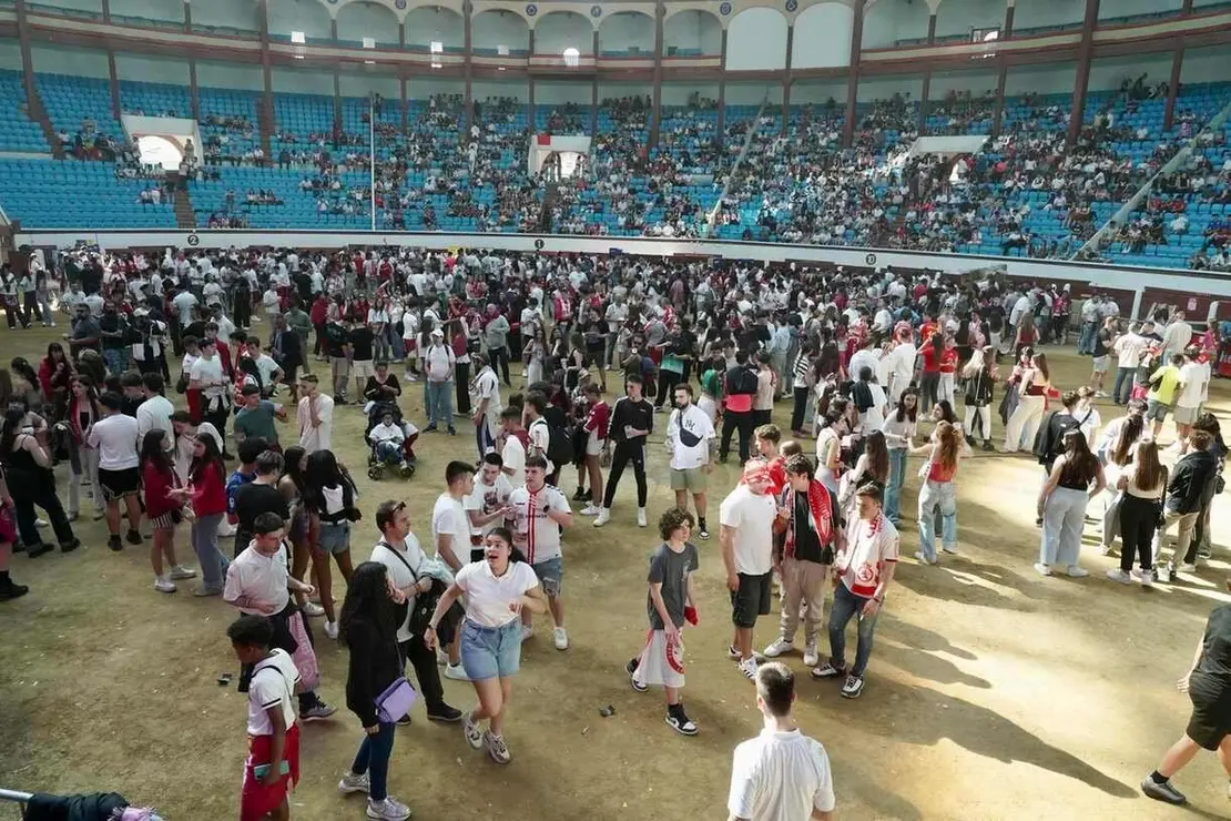 Ambiente previo al partido Cultural-Andorra