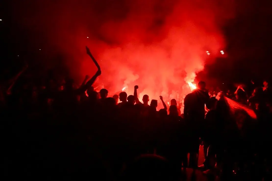 Celebración del ascenso de la Cultural y Deportiva Leonesa en la fuente de Guzmán