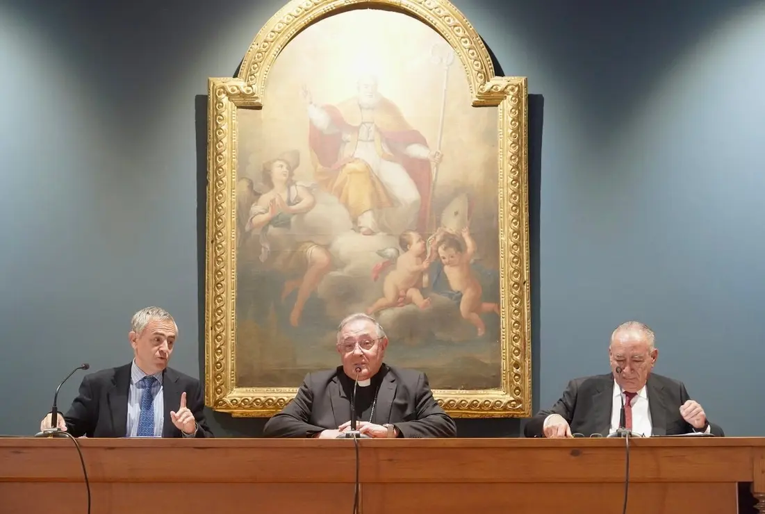 Comparecencia del vicesecretario para Asuntos Económicos de la Conferencia Episcopal Española, Fernando Giménez Barriocanal; del obispo de León, Luis Ángel de las Heras, y del ecónomo diocesano, Vicente Gutiérrez, que ofrece un análisis del ámbito de la economía y administración en la Diócesis y de iniciativas en materia de transparencia