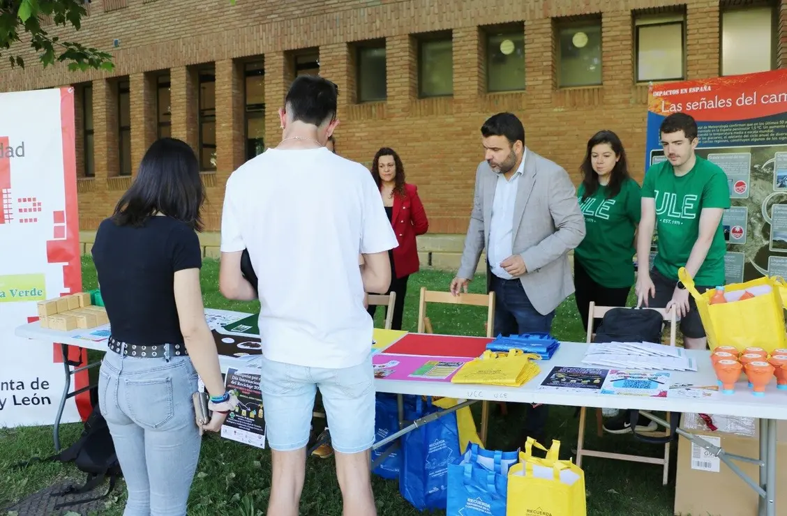 Día Internac Reciclaje en la ULE-02