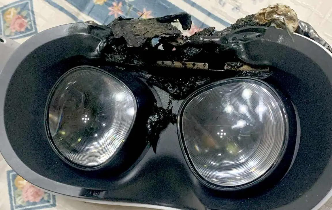 Lo que prometía ser una simple sesión de realidad virtual acabó en una escena de angustia, fuego y lesiones. Ángel Miranda, un joven de León, había estrenado recientemente sus gafas de realidad mixta Meta Quest 3S.