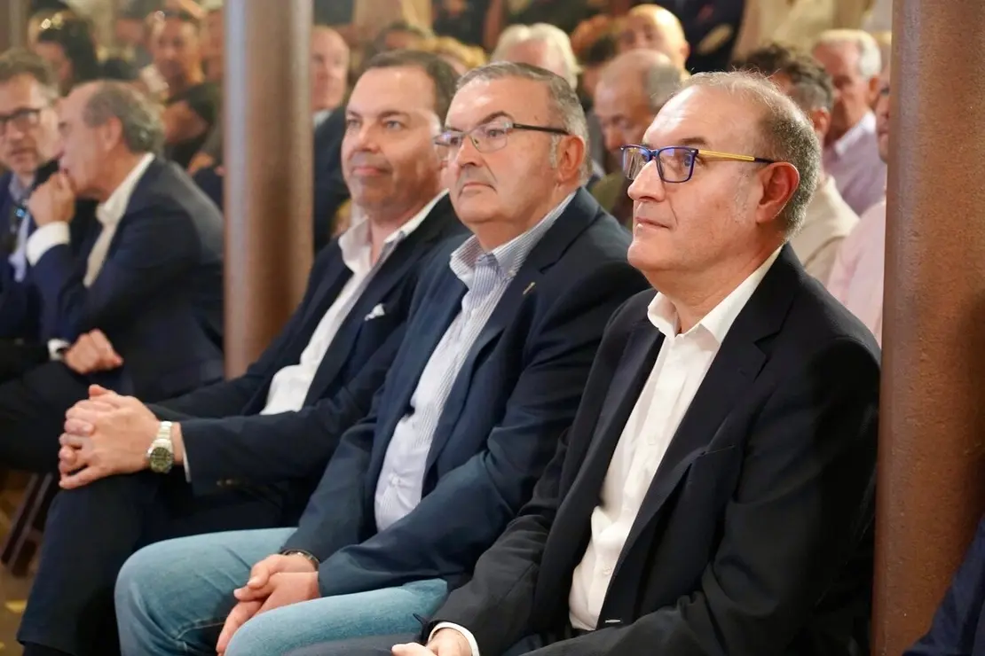 Acto de presentación oficial del medio de comunicación Heraldo de León.