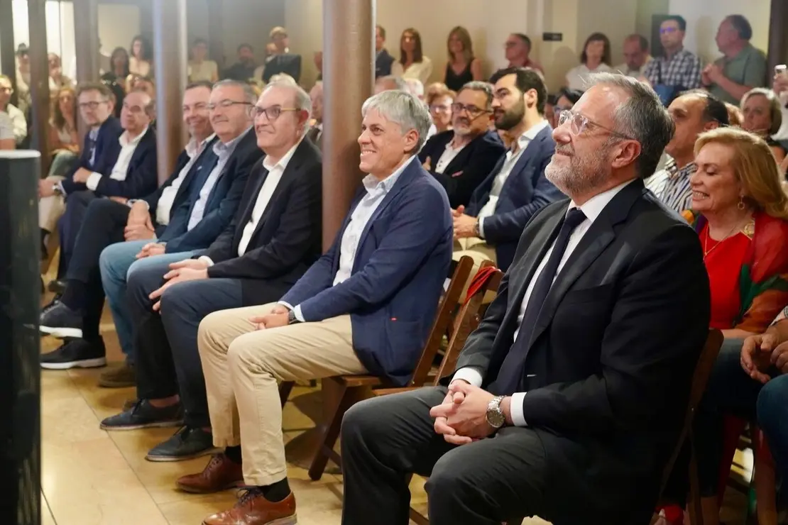 Acto de presentación oficial del medio de comunicación Heraldo de León.