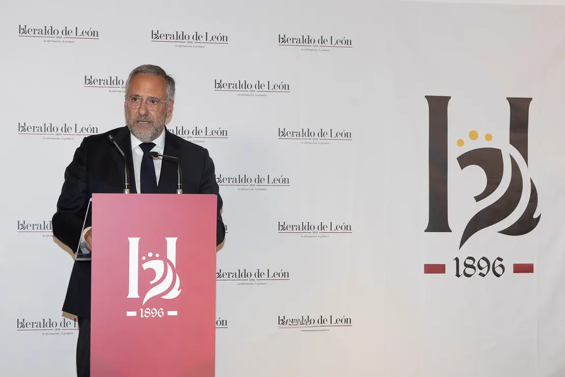 Heraldo oficial (18)