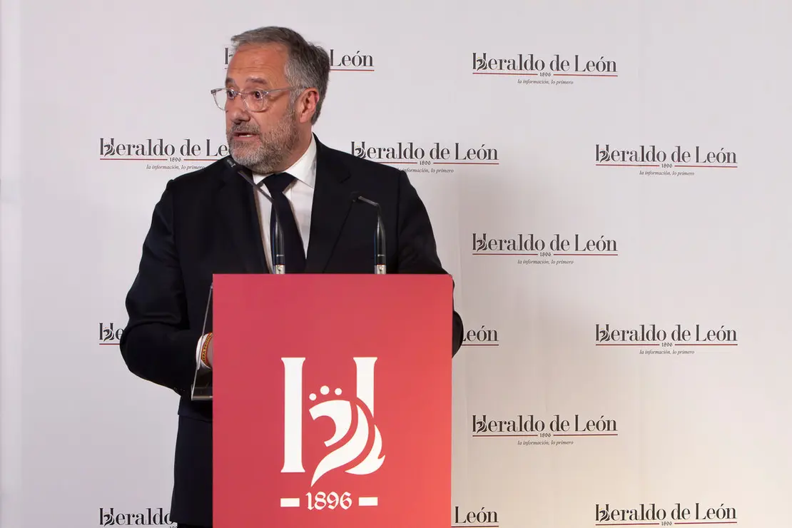 Heraldo oficial (21)