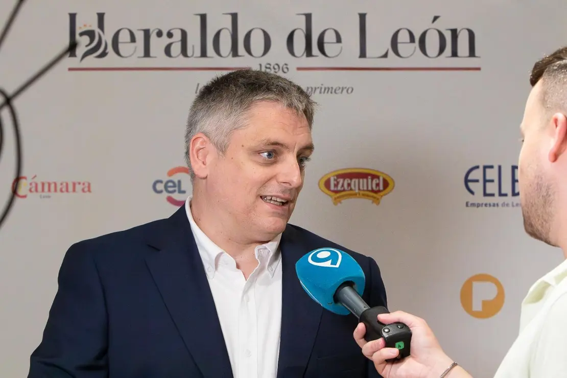 12_caraAcara_F2A0004-Mejorado-NR