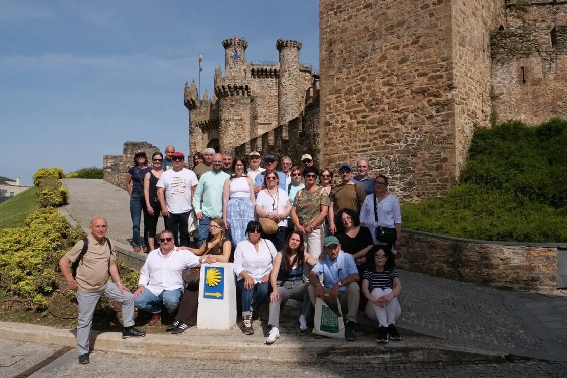 El escritor, ensayista y comisario de exposiciones José Tono Martínez recibe el Premio Internacional Aymeric Picaud de Divulgación del Camino de Santiago