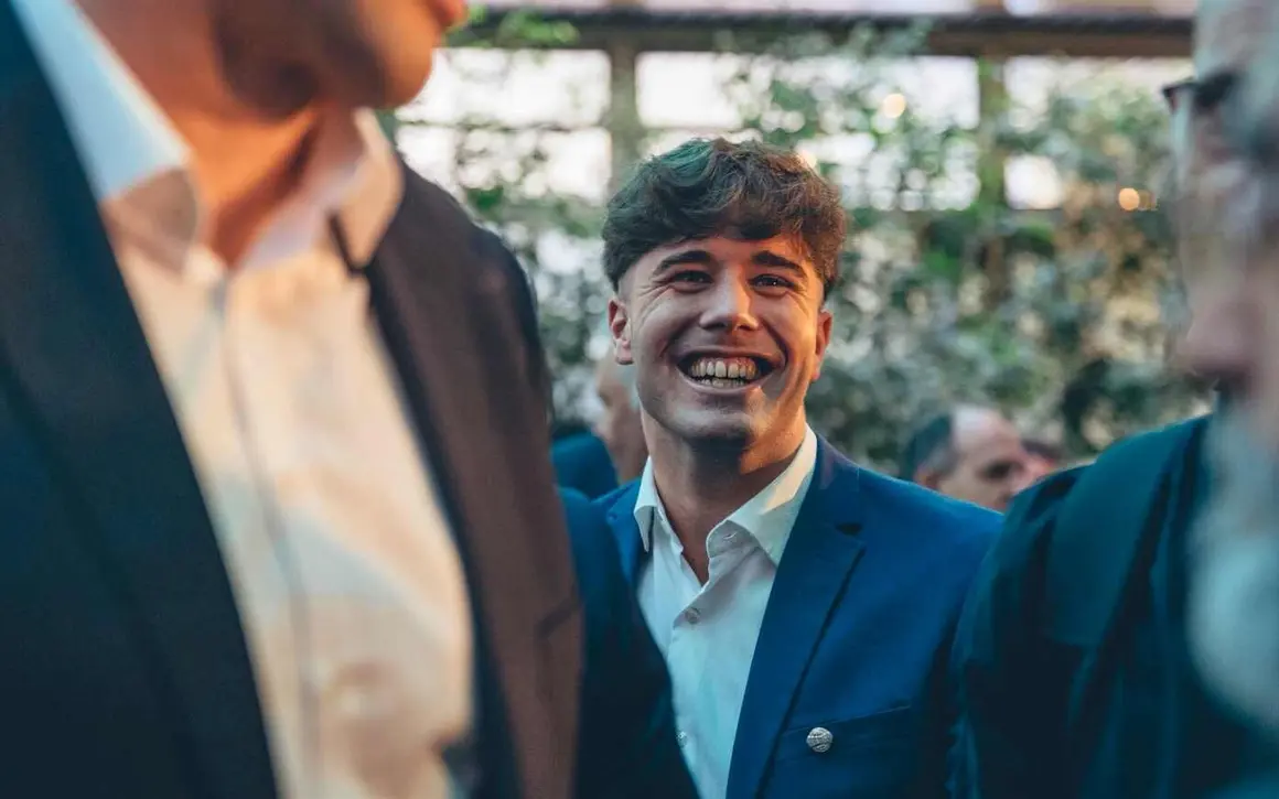 Carlos Alvarez 1