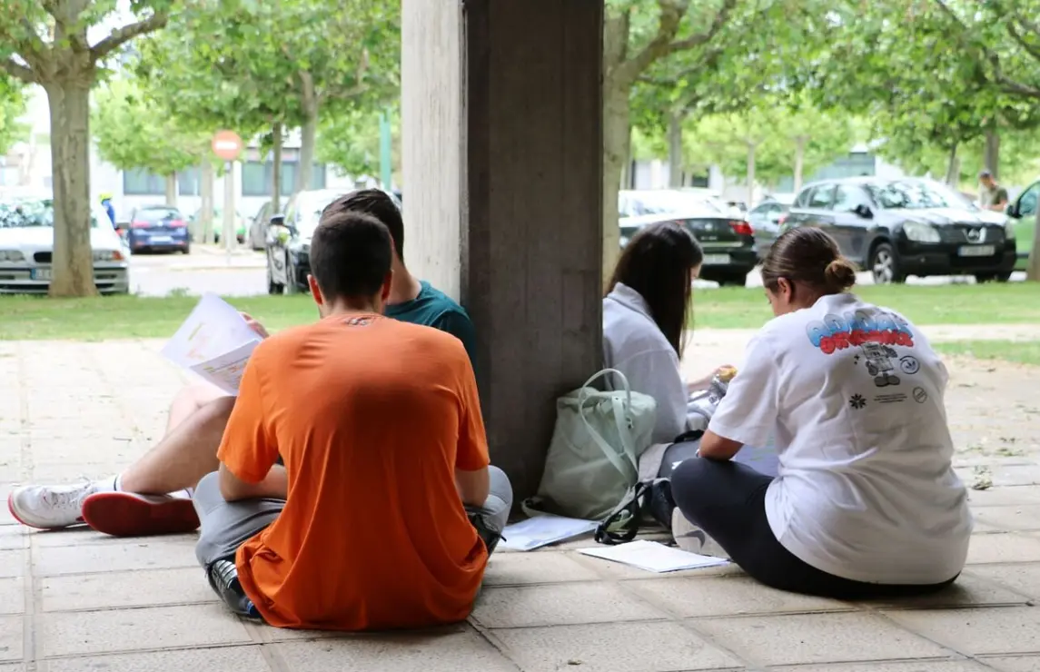 Universidad PAU 120