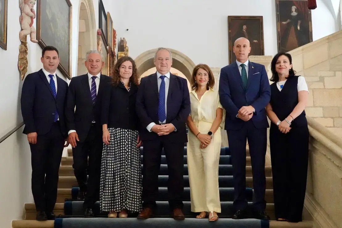 Paradores visita ministro (1)