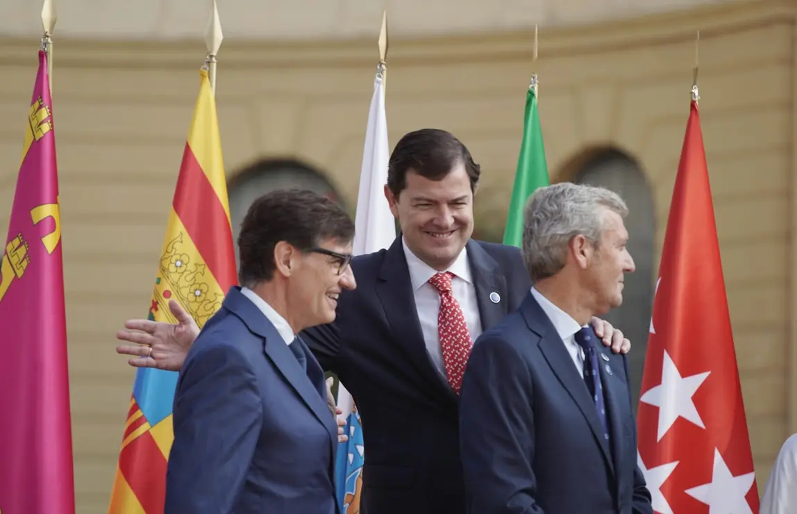 El presidente de la Junta de Castilla y León, Alfonso Fernández Mañueco, participa en la XXVIII Conferencia de Presidentes Autonómicos./ RUBÉN CACHO