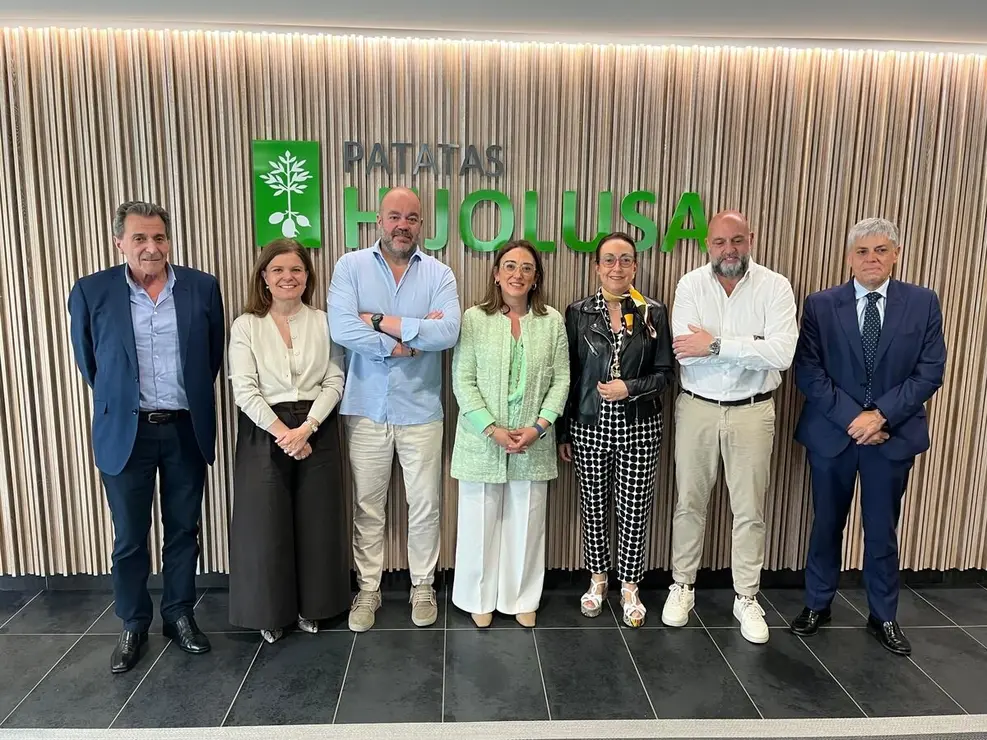 La consejera de Agricultura, Ganadería y Desarrollo Rural visita las instalaciones de Hijolusa en León