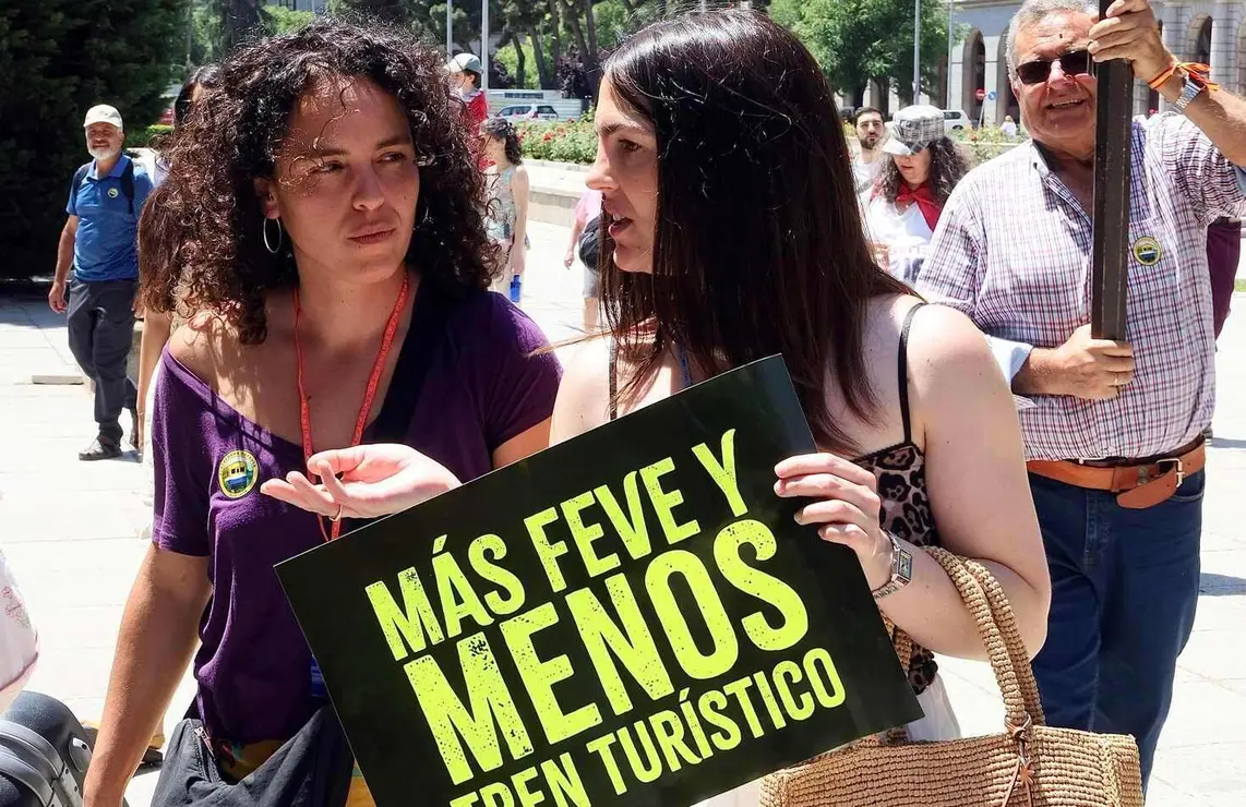 Una de las concentraciones realizadas en defensa de Feve.