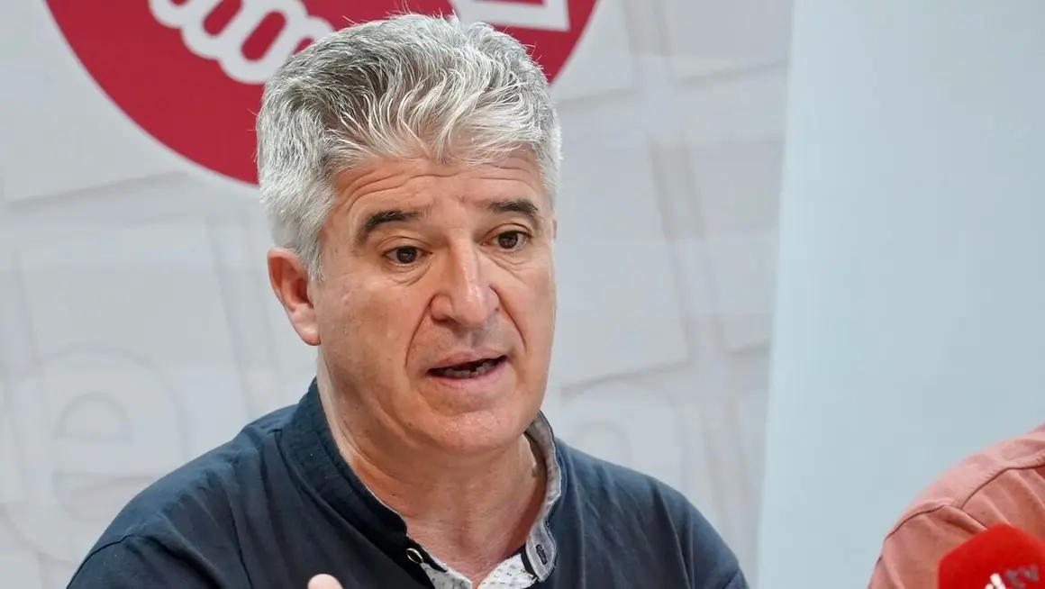 El comité de empresa de Azucarera La Bañeza comparece para anunciar próximas acciones de protesta