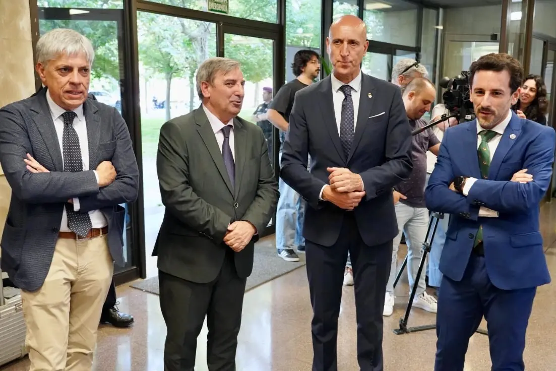 La Universidad de León se sitúa en el epicentro mundial de la aplicación de la IA en la lucha contra el cibercrimen (4)