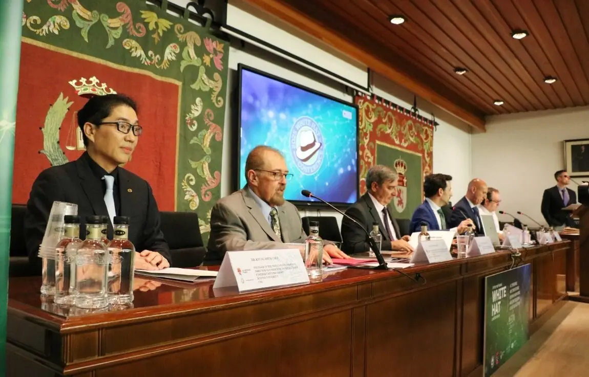 La Universidad de León se sitúa en el epicentro mundial de la aplicación de la IA en la lucha contra el cibercrimen (5).1