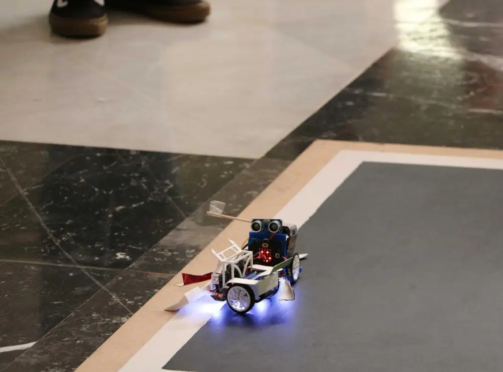 2025-06-04-Robots-07