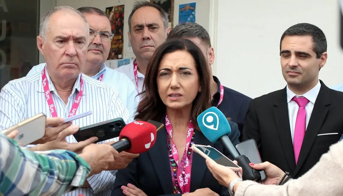 La secretaria general de UPL, Alicia Gallego, durante una rueda de prensa.