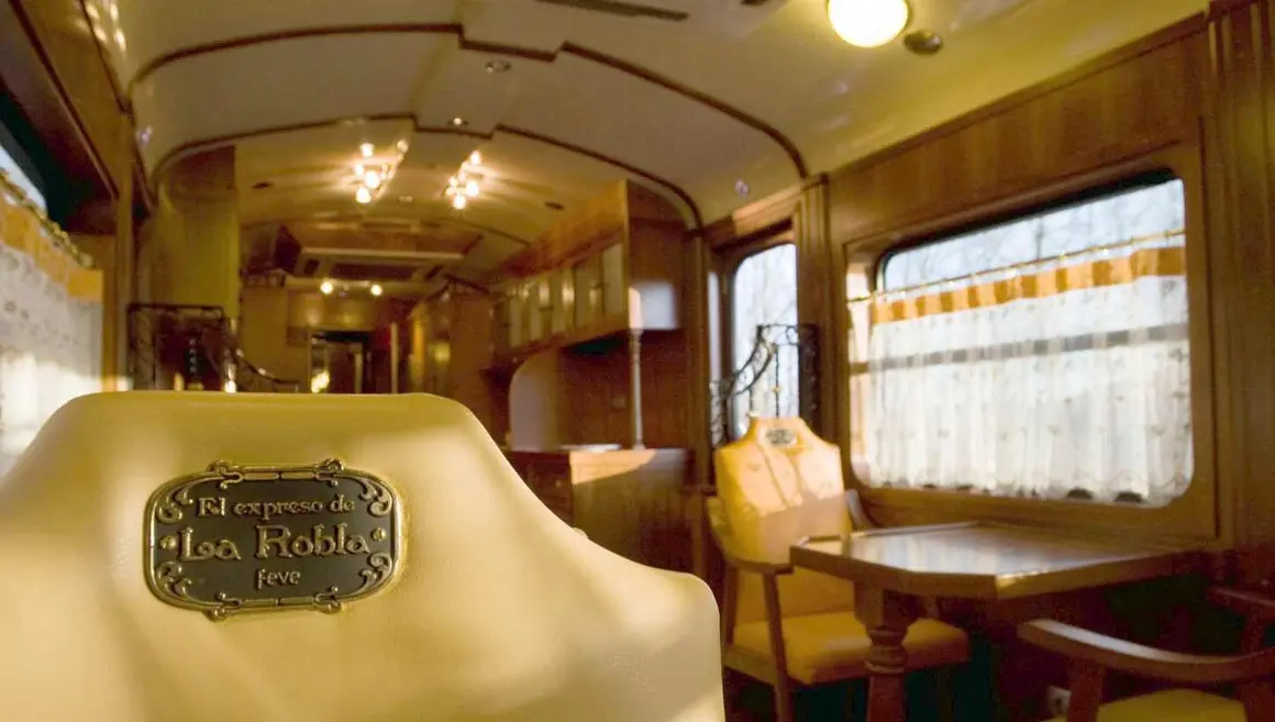 El Expreso de La Robla recorre el trayecto Bilbao-León-Bilbao