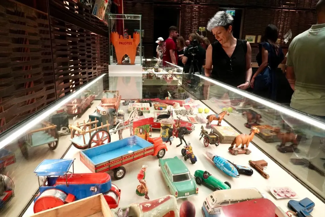 Inauguración de la exposición ‘Un viaje nostálgico’ (13)