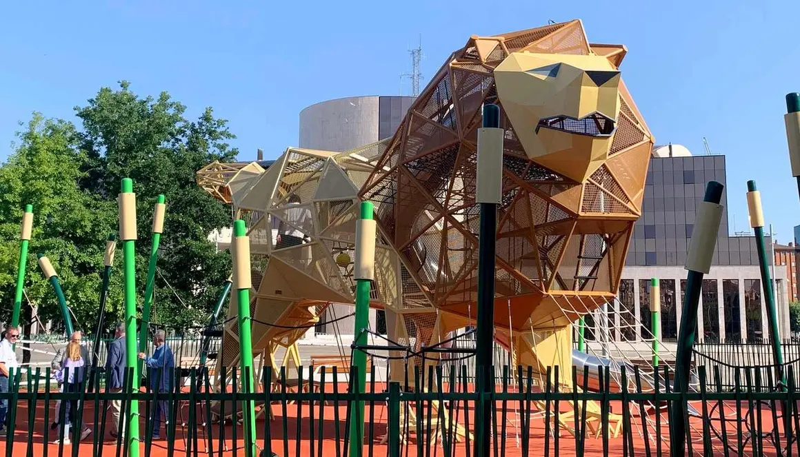 León 16