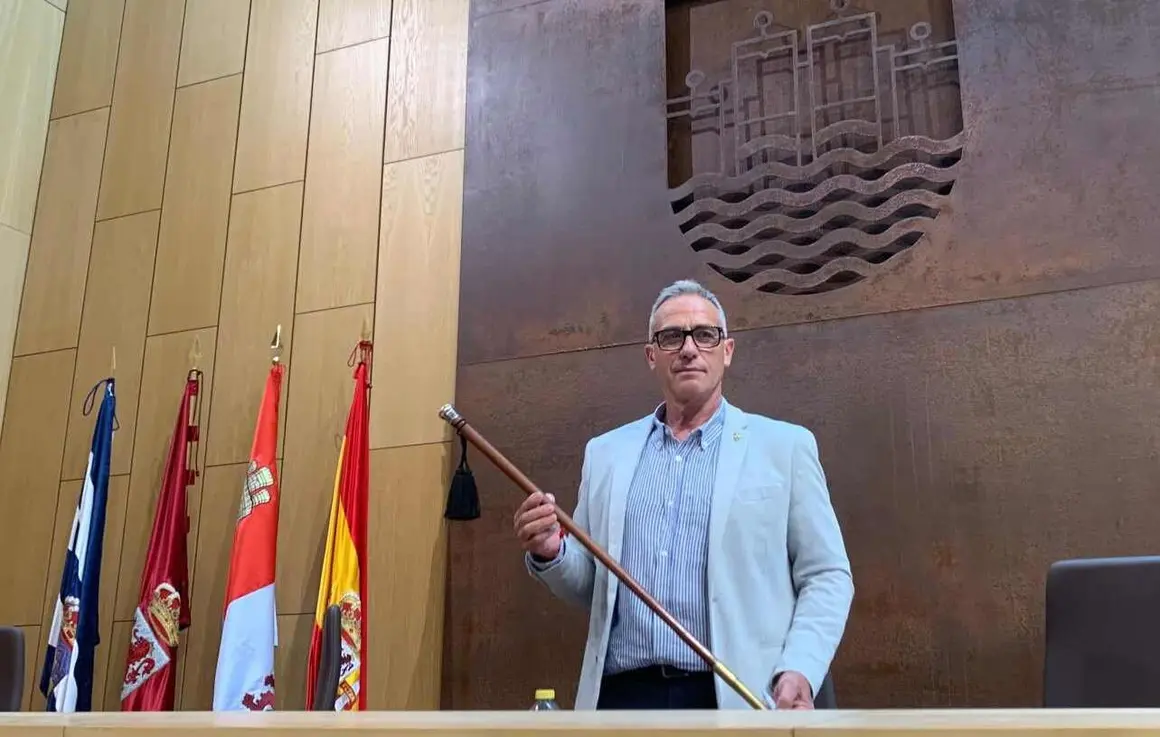 Vicente Álvarez devuelve a UPL la alcaldía de Villaquilambre. El dirigente leonesista sucede al socialista Jorge Pérez en virtud del acuerdo de gobierno sellado por ambas formaciones tras las elecciones de 2023.