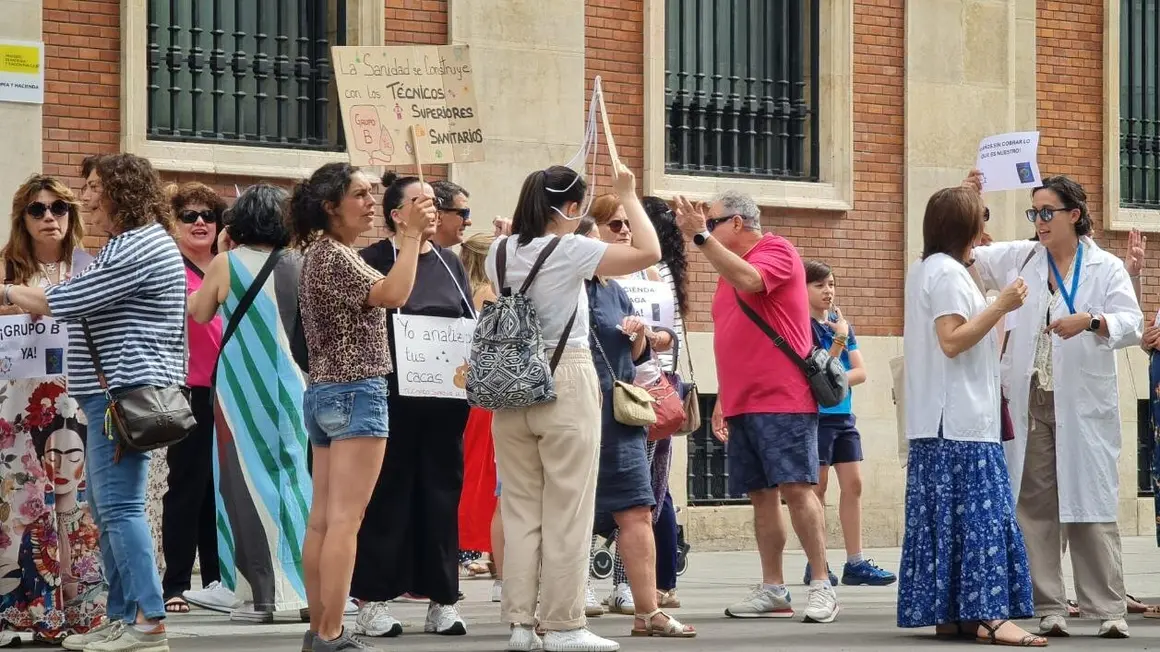 Manifestación técnicos 120