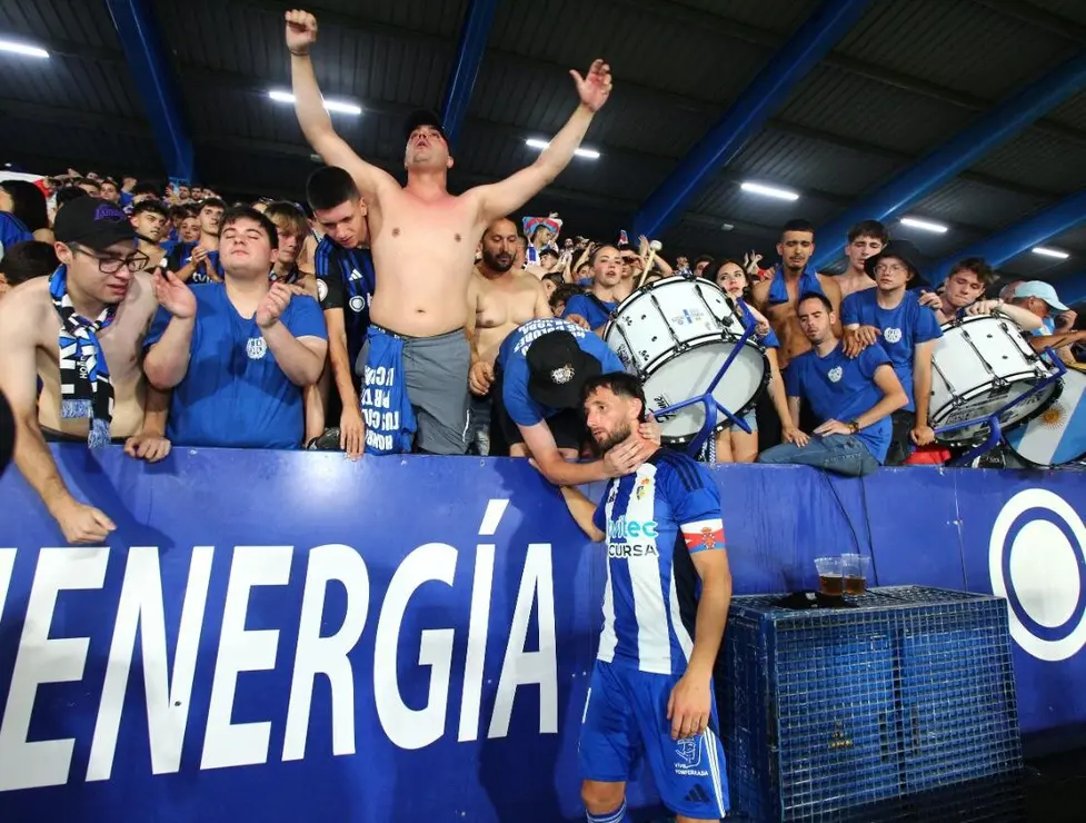 La SD Ponterradina no consigue el ascenso a segunda división al perder 0-1 contra el FC Andorra. Foto Peio García (13)