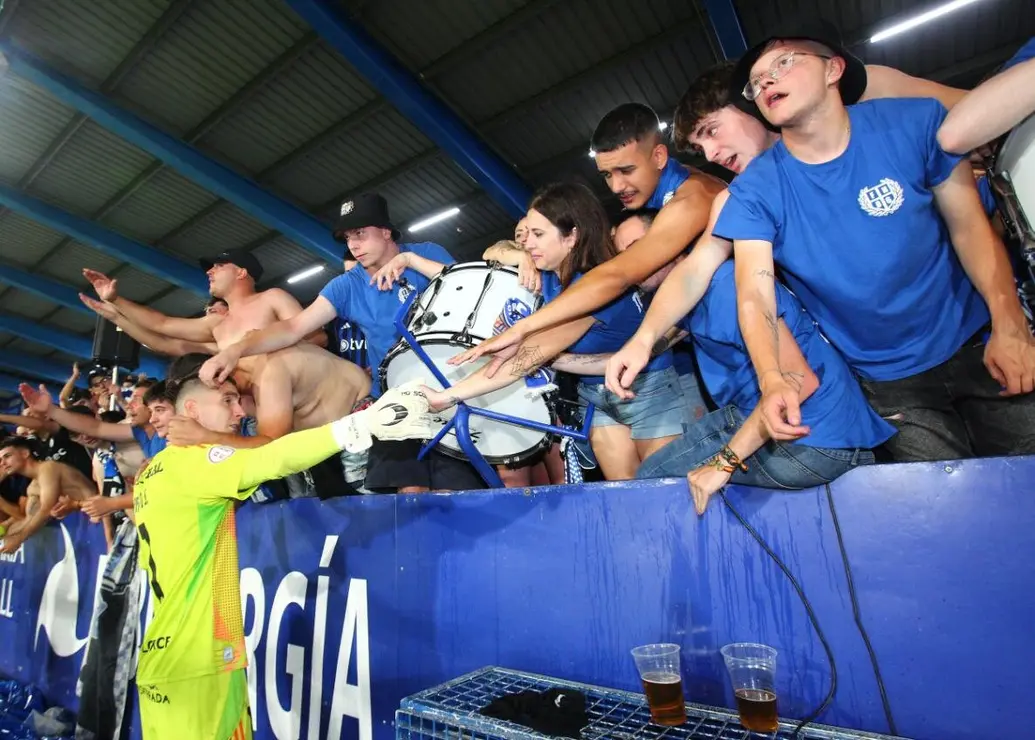 La SD Ponterradina no consigue el ascenso a segunda división al perder 0-1 contra el FC Andorra. Foto Peio García (14)