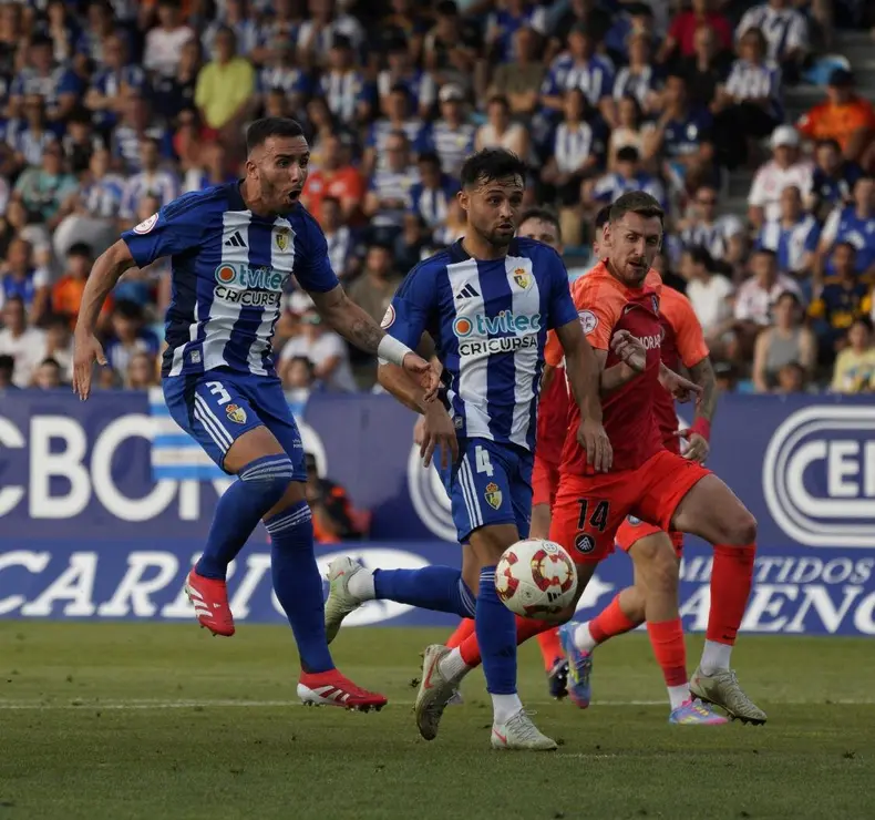 La SD Ponterradina no consigue el ascenso a segunda división al perder 0-1 contra el FC Andorra. Foto Peio García (22)