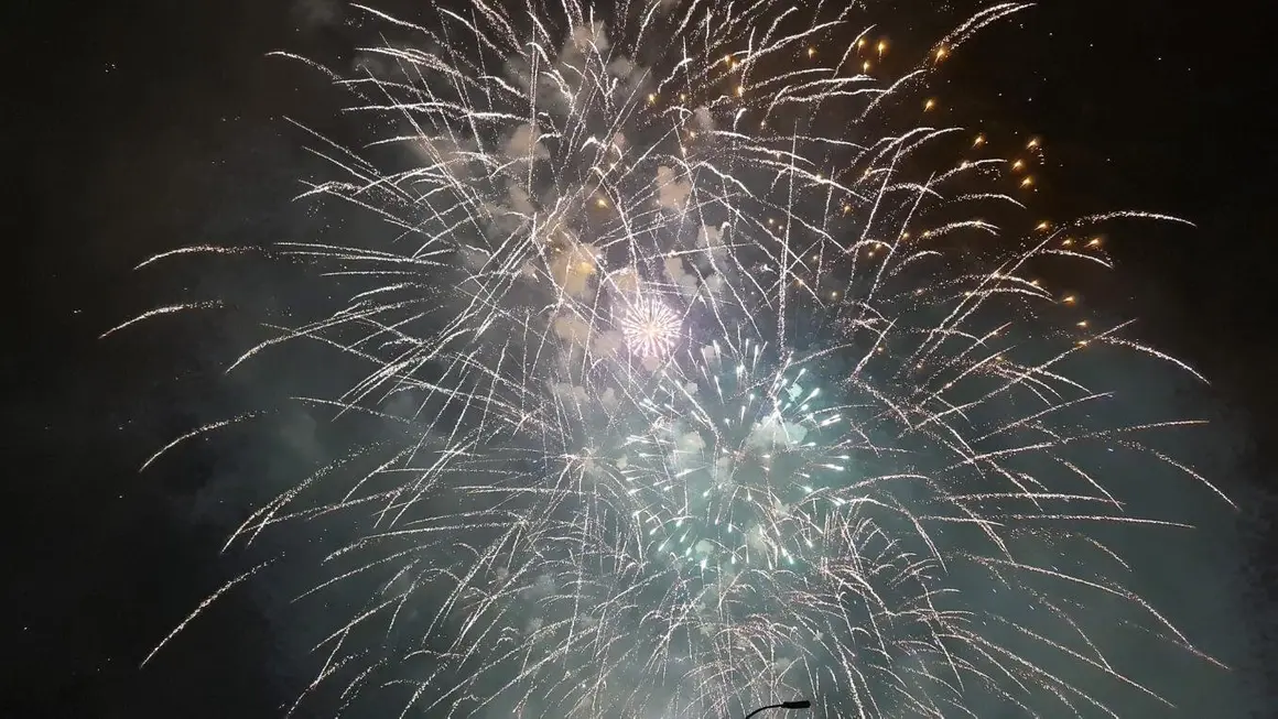 Fuegos artificiales en León.