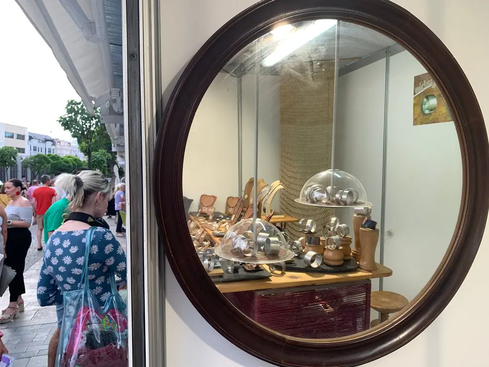 La XXVII edición reúne a 31 talleres artesanos, siete más que el pasado año, y se consolida como uno de los grandes atractivos de San Juan y San Pedro