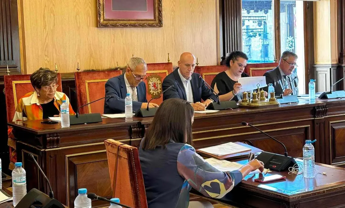 Pleno del Ayuntamiento de León (1)