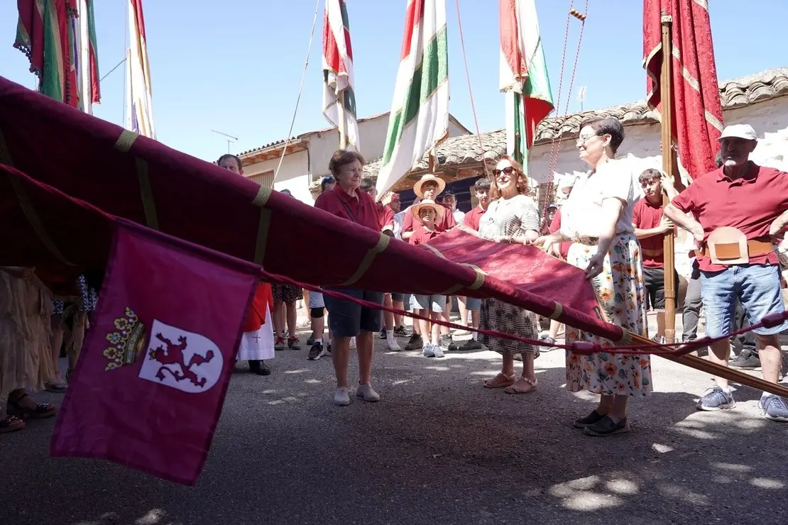 Celebración de la II Concentración de Pendones de Oteruelo de la Valduerna.