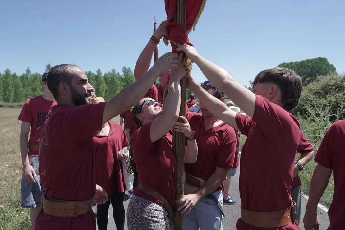 Celebración de la II Concentración de Pendones de Oteruelo de la Valduerna.