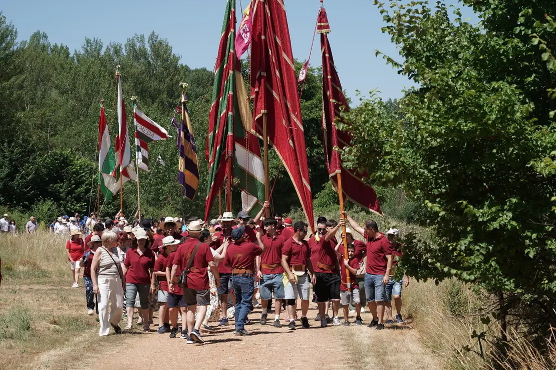 Celebración de la II Concentración de Pendones de Oteruelo de la Valduerna
