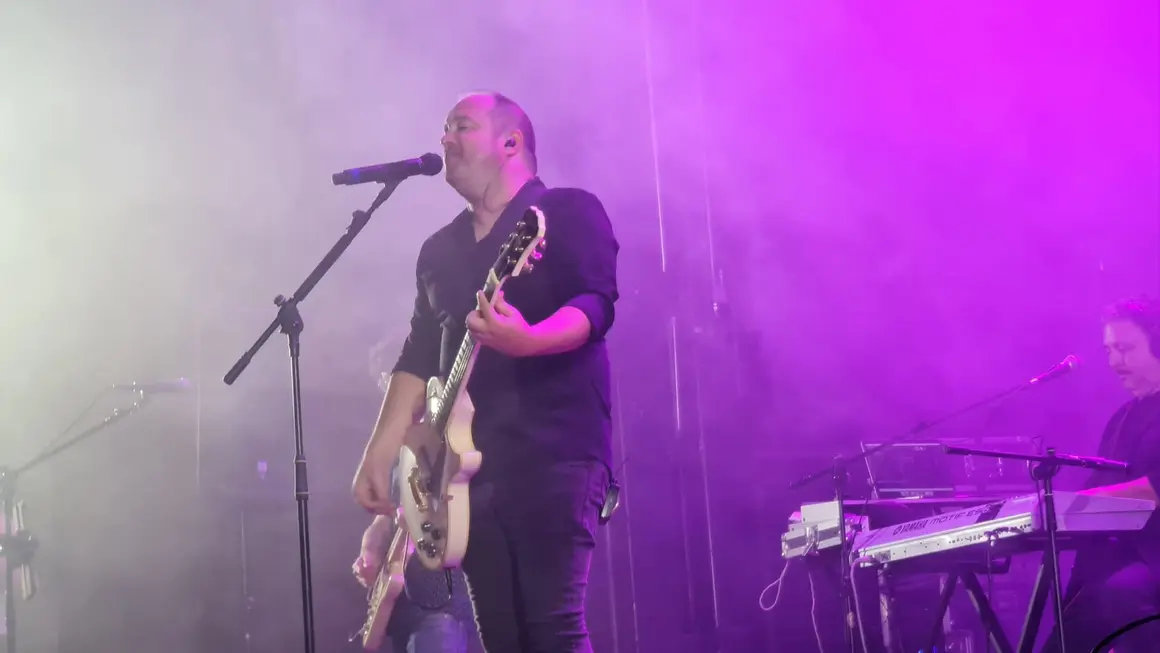 Hombres G 125