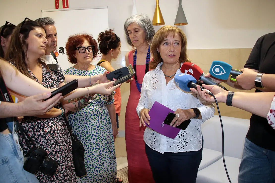 La presidenta del Tribunal Superior de Justicia de Castilla y León, Ana del Ser, visita el centro de atención y asistencia integral 24 horas a víctimas de violencia sexual de León